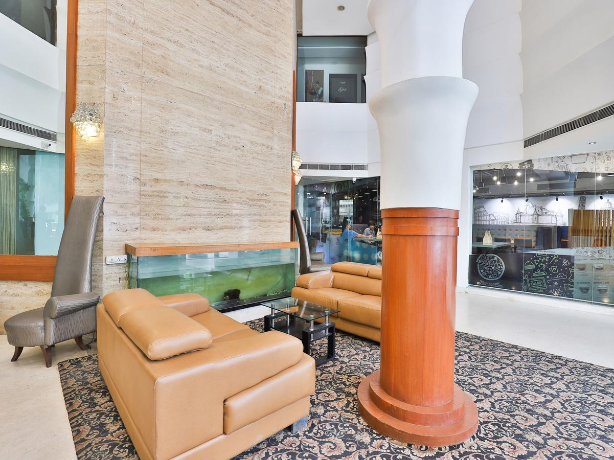 Oyo 1123 Hotel Rock Regency Ahmedabad Exterior foto